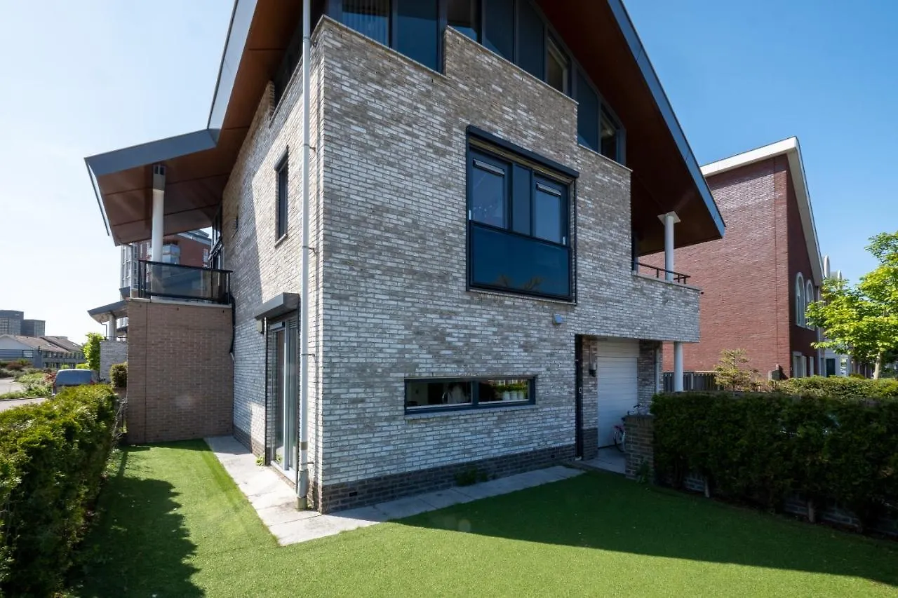 Vakantiehuis Big 5-Bedroom House In Capelle Aan Den Ijssel