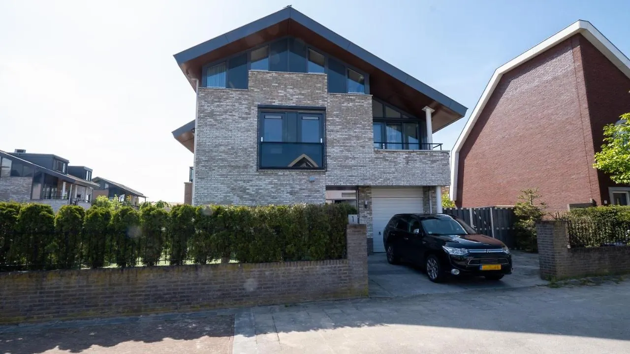 Big 5-Bedroom House In Capelle Aan Den Ijssel Nederland